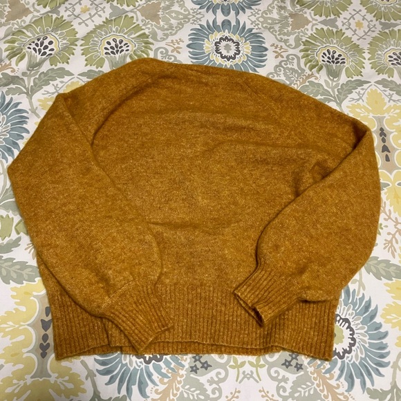 Very EUC Sézane Leon Sweater size M in Cumin (golden yellow) - Picture 13 of 13